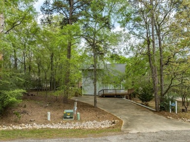 Charming Home in Sought-After Holly Lake Ranch - Nestled in this on Holly Lake Ranch Golf Club in Texas - for sale on GolfHomes.com, golf home, golf lot
