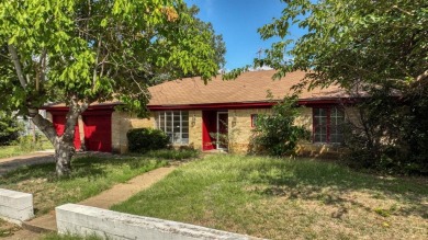 Calling on all investors!!! This 1,748 sqft Brick Home sits on a on Glen Garden Golf and Country Club in Texas - for sale on GolfHomes.com, golf home, golf lot