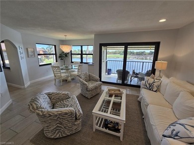 Naples Florida Real Estate For Sale! You can COUNT on VALUE with on Hammock Bay in Florida - for sale on GolfHomes.com, golf home, golf lot