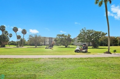 Oaks Clubhouse Drives Best! Beautifully Remodeled and Move-In on Palm-Aire Country Club and Resort - The Oaks in Florida - for sale on GolfHomes.com, golf home, golf lot