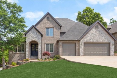 Gorgeous Shadow Valley Home on Corner Lot! This move in ready 4 on Shadow Valley Country Club in Arkansas - for sale on GolfHomes.com, golf home, golf lot