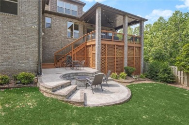 Gorgeous Shadow Valley Home on Corner Lot! This move in ready 4 on Shadow Valley Country Club in Arkansas - for sale on GolfHomes.com, golf home, golf lot