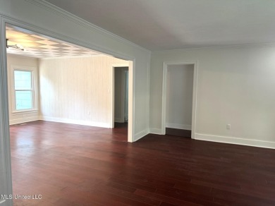 NICE & NEAT IS THIS 3 BEDROOM, 2 BATH HOME THAT HAS BEEN UPDATED on Duncan Park Golf Course in Mississippi - for sale on GolfHomes.com, golf home, golf lot