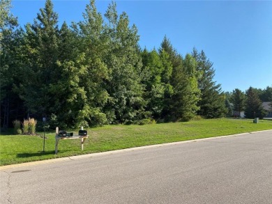 Looking for the perfect place to build your dream home?  Look no on Geneva Golf Club in Minnesota - for sale on GolfHomes.com, golf home, golf lot