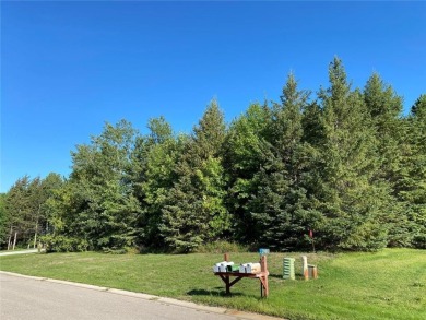 Looking for the perfect place to build your dream home?  Look no on Geneva Golf Club in Minnesota - for sale on GolfHomes.com, golf home, golf lot