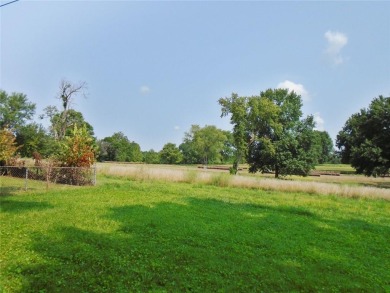 Price reduced!! Great potential in the true ranch that backs up on Leavenworth Country Club in Kansas - for sale on GolfHomes.com, golf home, golf lot