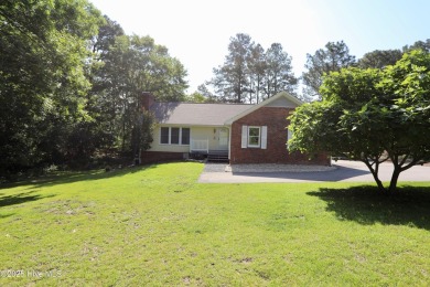 Sellers Relocating and offering Major Price Improvement on on Seven Lakes Country Club in North Carolina - for sale on GolfHomes.com, golf home, golf lot