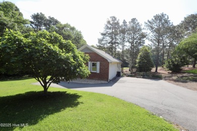 Sellers Relocating and offering Major Price Improvement on on Seven Lakes Country Club in North Carolina - for sale on GolfHomes.com, golf home, golf lot