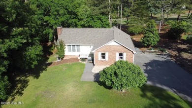 Sellers Relocating and offering Major Price Improvement on on Seven Lakes Country Club in North Carolina - for sale on GolfHomes.com, golf home, golf lot