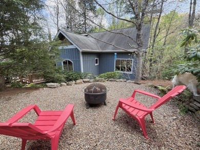 Welcome to 111 Chapel Hill, a beautifully maintained 3-bedroom on Trillium Links in North Carolina - for sale on GolfHomes.com, golf home, golf lot