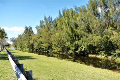 IMPECCABLE UNIT IN THE HEART OF PEMBROKE PINES, RESORT STYLE!! on Flamingo Lakes Country Club in Florida - for sale on GolfHomes.com, golf home, golf lot