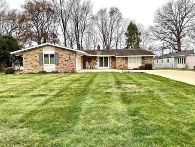 ORIGINAL OWNERS! Never before on the market, this impeccably on Muncie Elks Country Club in Indiana - for sale on GolfHomes.com, golf home, golf lot