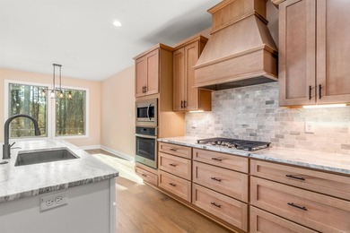 34 Victoria Lane -- a thoughtfully crafted, single-level new on Isabella Golf Course  in Arkansas - for sale on GolfHomes.com, golf home, golf lot