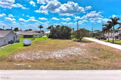 Exclusively presented by Sunland Real Estate: Rare 0.25-acre lot on El Rio Golf Course and Club in Florida - for sale on GolfHomes.com, golf home, golf lot