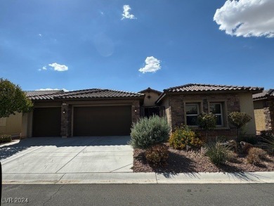 Single story home in Tivoli, in the Golf Course master plan on Mountain Falls Golf Course in Nevada - for sale on GolfHomes.com, golf home, golf lot