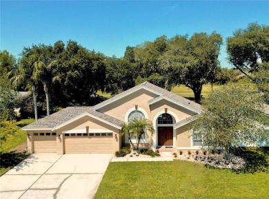 Under contract-accepting backup offers. Florida living at its on Twin Rivers Golf Club in Florida - for sale on GolfHomes.com, golf home, golf lot