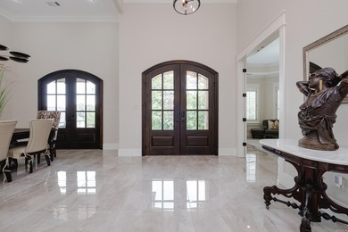 Welcome to 20 Accadia Court, a stunning turn-key estate nestled on Chenal Country Club - Bear Den Mountain in Arkansas - for sale on GolfHomes.com, golf home, golf lot