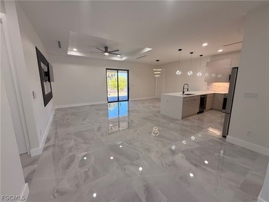 New construction with 3 bedrooms, 2 bathrooms, 2 car garages on Rotonda Golf and Country Club - Long Marsh  in Florida - for sale on GolfHomes.com, golf home, golf lot