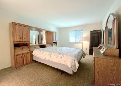 Well-maintained Malibu model corner unit located in the on Bretton Woods Country Club in New York - for sale on GolfHomes.com, golf home, golf lot