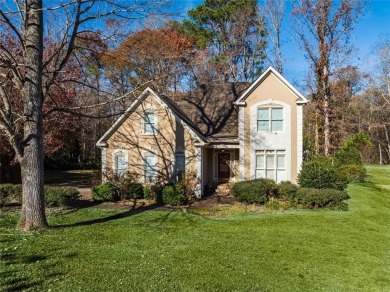 Beautiful home in established golf course Barrington Hall on Barrington Hall Golf Course in Georgia - for sale on GolfHomes.com, golf home, golf lot