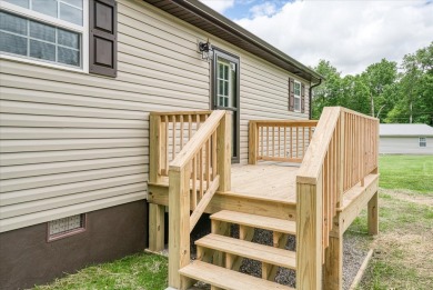 Beautiful New Construction in Lake Tansi! This 2 bed / 2 bath on Lake Tansi Village Country Club in Tennessee - for sale on GolfHomes.com, golf home, golf lot