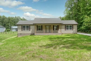 Beautiful New Construction in Lake Tansi! This 2 bed / 2 bath on Lake Tansi Village Country Club in Tennessee - for sale on GolfHomes.com, golf home, golf lot