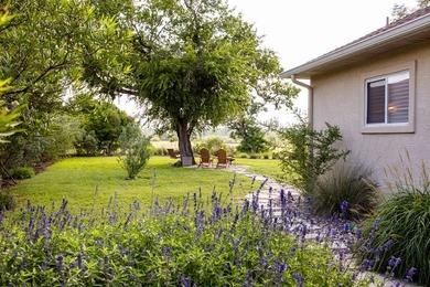 Enjoy amazing beauty, privacy and views in this courtyard garden on The Club At Comanche Trace in Texas - for sale on GolfHomes.com, golf home, golf lot
