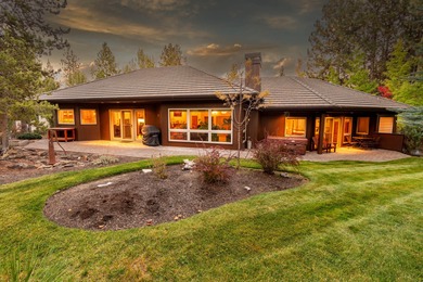 Nestled on a quiet cul-de-sac along the 18th fairway, this on Awbrey Glen Golf Club in Oregon - for sale on GolfHomes.com, golf home, golf lot