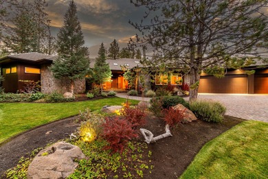 Nestled on a quiet cul-de-sac along the 18th fairway, this on Awbrey Glen Golf Club in Oregon - for sale on GolfHomes.com, golf home, golf lot