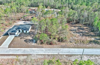 Exclusively presented by Sunland Real Estate: This is an on Mirror Lakes Golf Club in Florida - for sale on GolfHomes.com, golf home, golf lot
