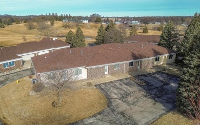 Enjoy golf course living with this charming 2-bedroom condo on Waverly Municipal Golf Course in Iowa - for sale on GolfHomes.com, golf home, golf lot