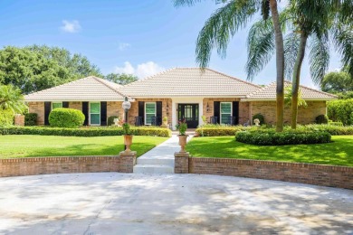Spacious 3 bed, 3 full bath estate style home with a large on Turtle Creek Club in Florida - for sale on GolfHomes.com, golf home, golf lot