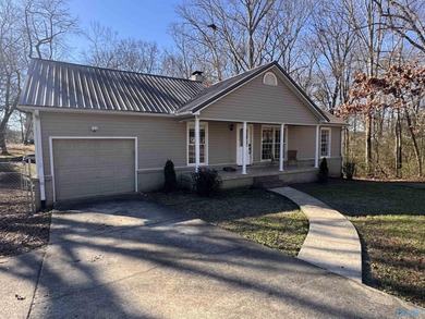 Gorgeous 4 bedroom home on a corner lot inside Arab city limits! on Twin Lakes Golf Course in Alabama - for sale on GolfHomes.com, golf home, golf lot