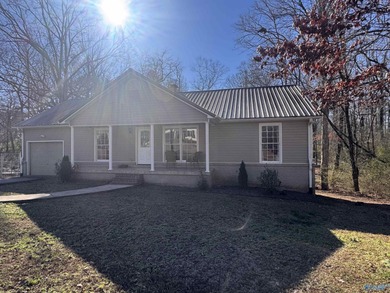 Gorgeous 4 bedroom home on a corner lot inside Arab city limits! on Twin Lakes Golf Course in Alabama - for sale on GolfHomes.com, golf home, golf lot