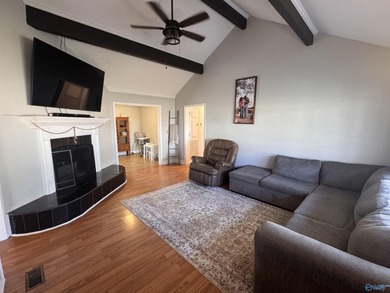 Gorgeous 4 bedroom home on a corner lot inside Arab city limits! on Twin Lakes Golf Course in Alabama - for sale on GolfHomes.com, golf home, golf lot