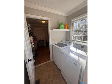 Gorgeous 4 bedroom home on a corner lot inside Arab city limits! on Twin Lakes Golf Course in Alabama - for sale on GolfHomes.com, golf home, golf lot