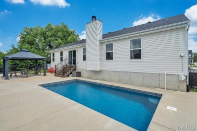 Step into this beautifully maintained 3 bed, 3 bath vaulted on Bear Creek Golf Club in Missouri - for sale on GolfHomes.com, golf home, golf lot
