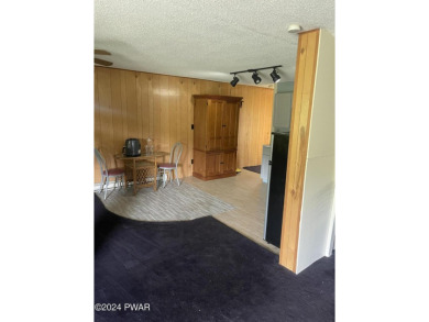This beautiful single family home is located in a private gated on The Hideout Golf in Pennsylvania - for sale on GolfHomes.com, golf home, golf lot