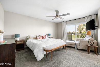 Spacious tri-level in the heart of Ahwatukee with 5 bedrooms, 3 on Ahwatukee Country Club in Arizona - for sale on GolfHomes.com, golf home, golf lot