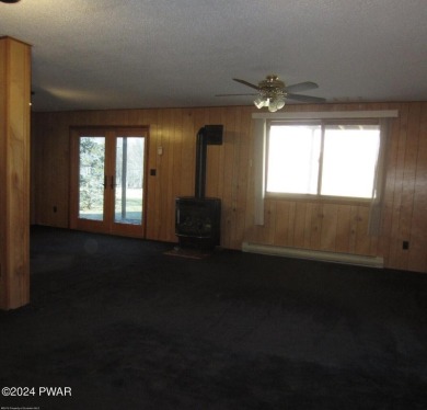 This beautiful single family home is located in a private gated on The Hideout Golf in Pennsylvania - for sale on GolfHomes.com, golf home, golf lot