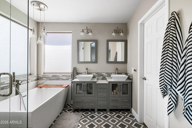 Spacious tri-level in the heart of Ahwatukee with 5 bedrooms, 3 on Ahwatukee Country Club in Arizona - for sale on GolfHomes.com, golf home, golf lot