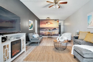 Beautifully remodeled 2 bedroom/2 bathroom condo located at the on Daytona Beach Golf Club in Florida - for sale on GolfHomes.com, golf home, golf lot