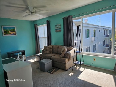 Comfortable and warm. This condo is a wonderful place to call on On Top Of The World Golf Course in Florida - for sale on GolfHomes.com, golf home, golf lot