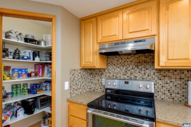 This beautifully maintained 3-bedroom, 3-bathroom residence on Peninsula Golf Club Inc. in Washington - for sale on GolfHomes.com, golf home, golf lot