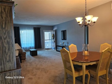 Comfortable and warm. This condo is a wonderful place to call on On Top Of The World Golf Course in Florida - for sale on GolfHomes.com, golf home, golf lot