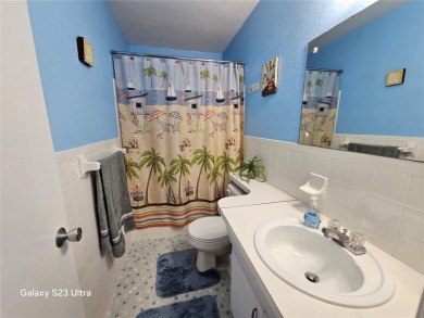 Comfortable and warm. This condo is a wonderful place to call on On Top Of The World Golf Course in Florida - for sale on GolfHomes.com, golf home, golf lot