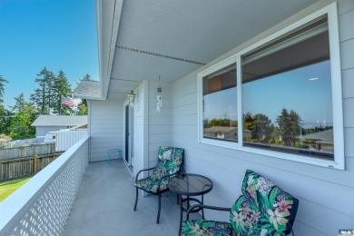 This beautifully maintained 3-bedroom, 3-bathroom residence on Peninsula Golf Club Inc. in Washington - for sale on GolfHomes.com, golf home, golf lot
