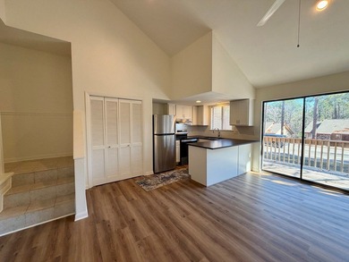 Welcome to 622 Players Place in Rayburn Country -- a beautifully on Rayburn Country Club in Texas - for sale on GolfHomes.com, golf home, golf lot