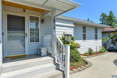 This beautifully maintained 3-bedroom, 3-bathroom residence on Peninsula Golf Club Inc. in Washington - for sale on GolfHomes.com, golf home, golf lot