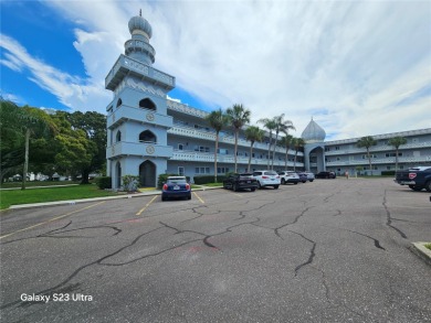 Comfortable and warm. This condo is a wonderful place to call on On Top Of The World Golf Course in Florida - for sale on GolfHomes.com, golf home, golf lot